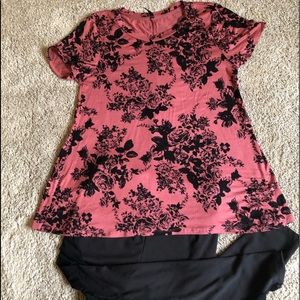A line t shirt with gorgeous black flowers